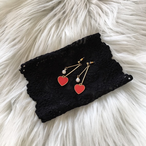 Last 1!!! 💕Red Heart Faux Pearl Earrings 💕 - Picture 2 of 4